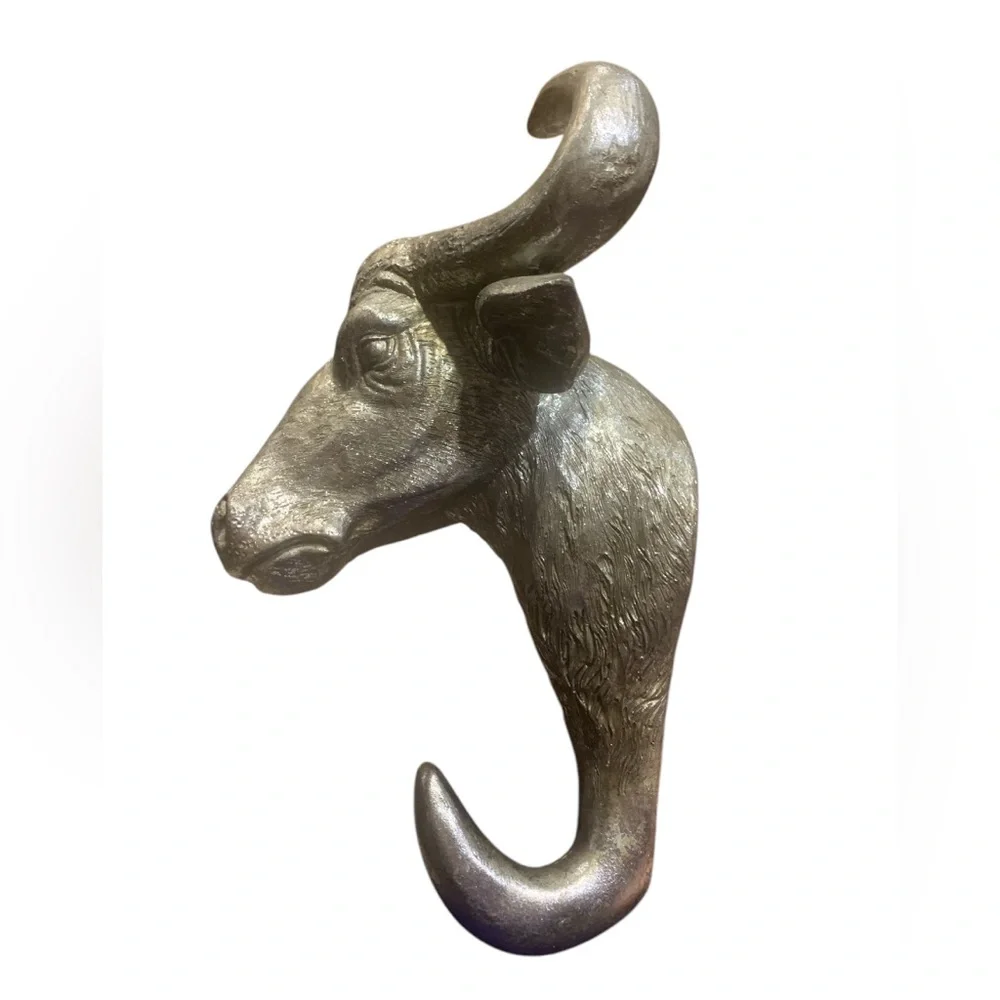 Buffalo Head Detailed Wall Hook Coat Hat Key Hanger In Brushed Silver Finish